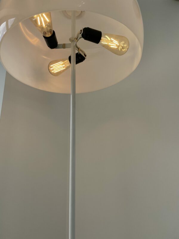 1970s Floor standing lamp with mushroom shade - Image 2