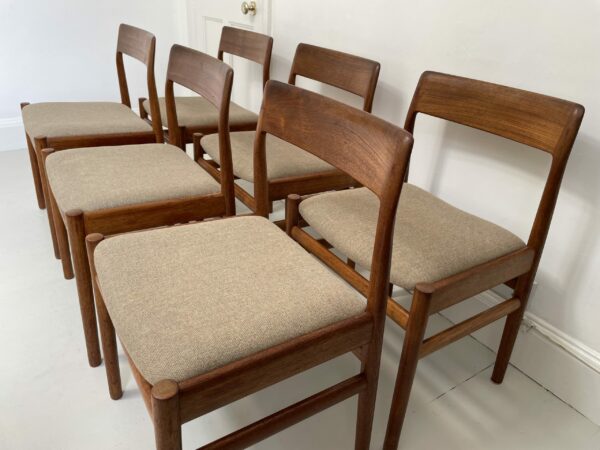 6 Dining chairs in style of Møbler