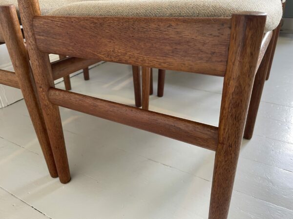 6 Dining chairs in style of Møbler - Image 4