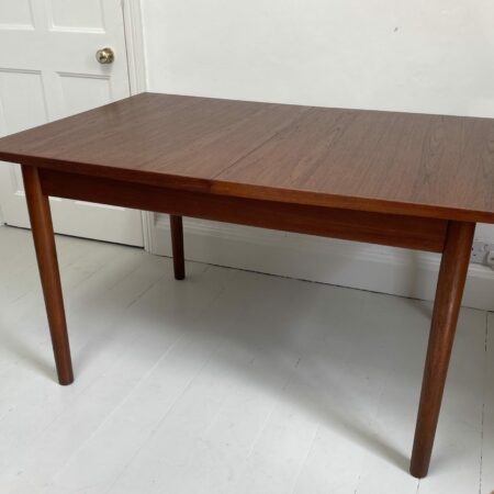 Mid Century Extendable Dining Table