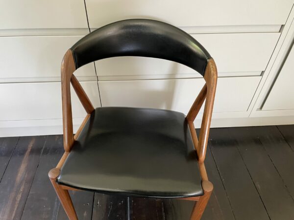 Six mid century teak Kai Kristiansen Model 31 Dining Chairs - Image 4