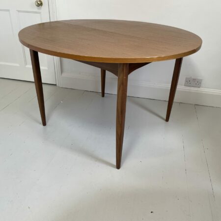 Mid Century Extendable round Dining Table