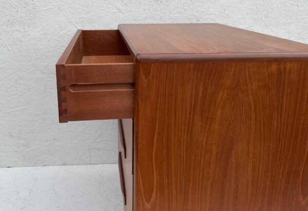 G Plan Fresco Chest of Draws - Image 4
