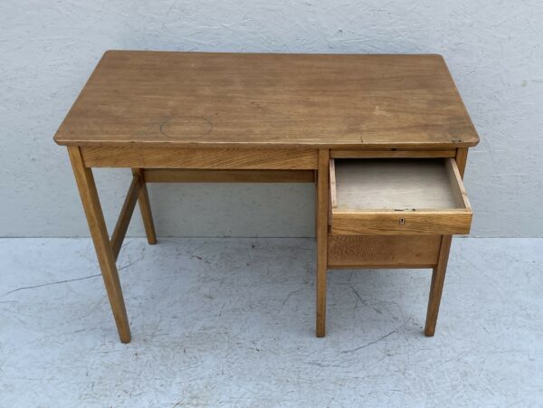 Vintage 1960's Desk By Carsons - Image 5