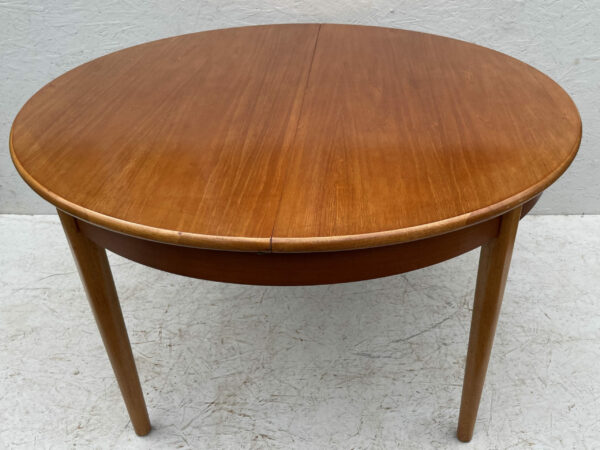 Mid Century, Round, Extendable, Teak Dining Table by Jentique - Image 7