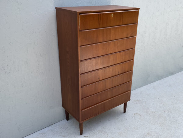 Mid Century Danish Teak Chest Of Drawers - Image 4
