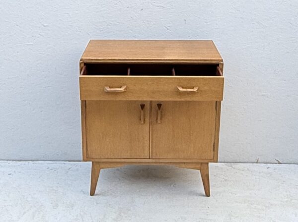 Small Mid Century Oak Sideboard, E Gomme For G Plan - Image 3