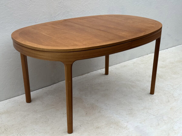 Mid Century Extendable Teak Dining Table By Parker Knoll - Image 6